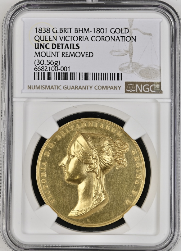 1838年ヴィクトリア女王戴冠記念金メダル(NGC/UNC Details) – cocoin.jp 1838年ヴィクトリア女王戴冠記念金メダル(NGC/UNC Details) – cocoin.jp